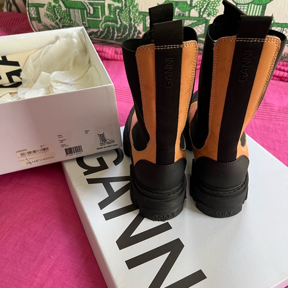 Ganni Cleated Mid Chelsea Boot - Picture 5 of 5